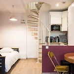 1 Bedroom Apartment Central Paris