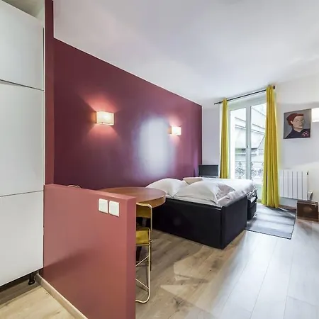 1 Bedroom Central *