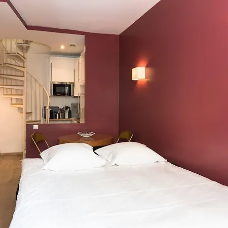1 Bedroom Central