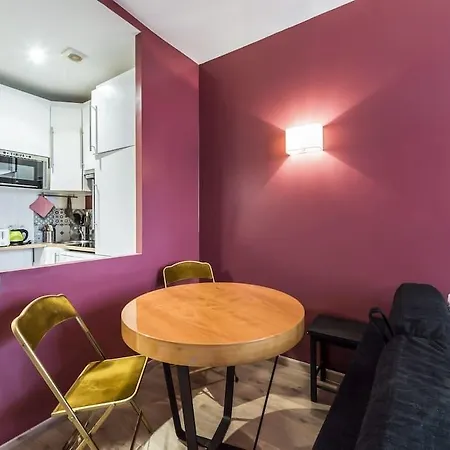 1 Bedroom Central *