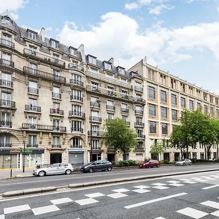 1 Bedroom Central